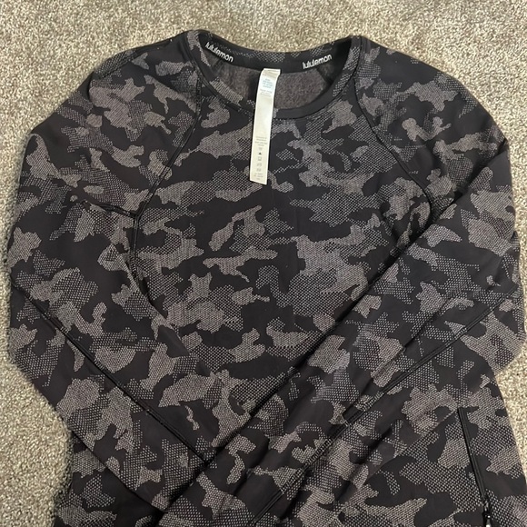 Lululemon Runderful Long Sleeve - Picture 1 of 3